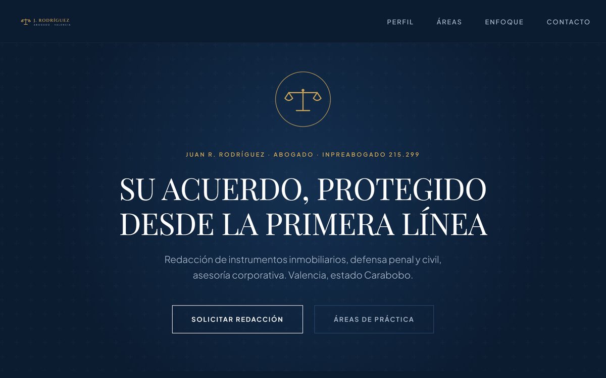 Sitio web del abogado Juan R. Rodríguez visto en computadora